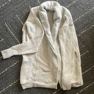 Lululemon size 6 oatmeal cardigan. Excellent condition